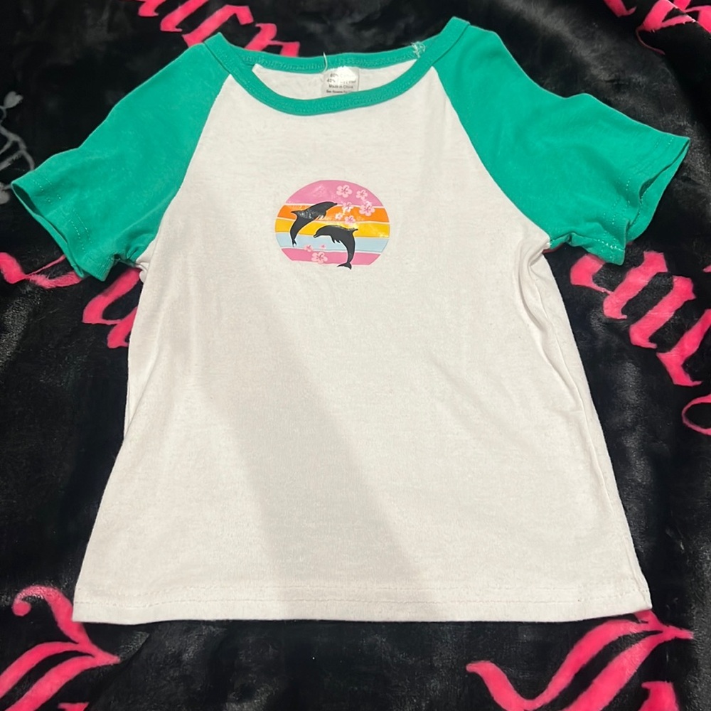 GREEN AND WHITE CROP TEE